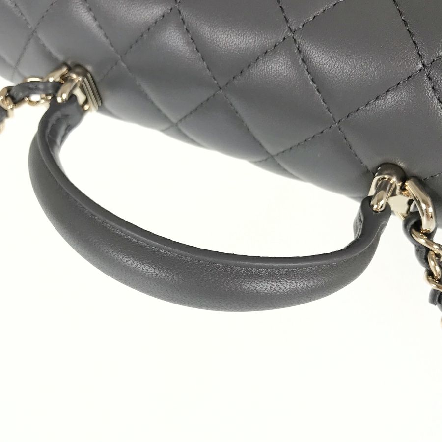 シャネル ショルダーバッグ