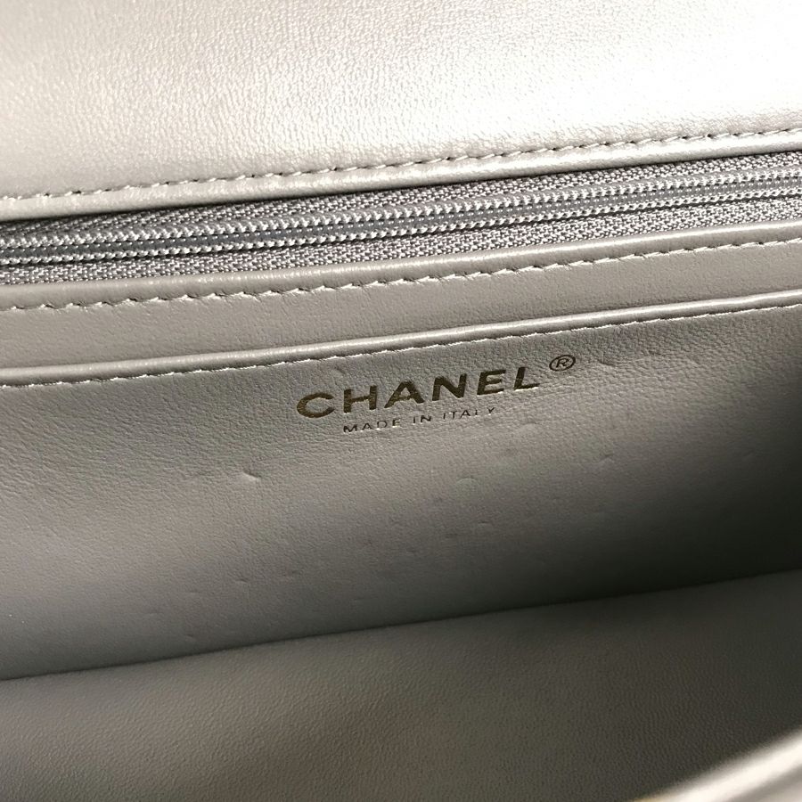 シャネル ショルダーバッグ