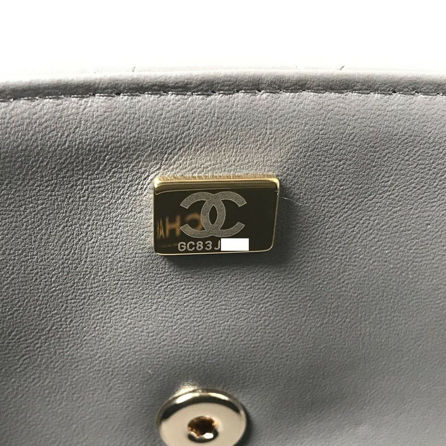 シャネル ショルダーバッグ