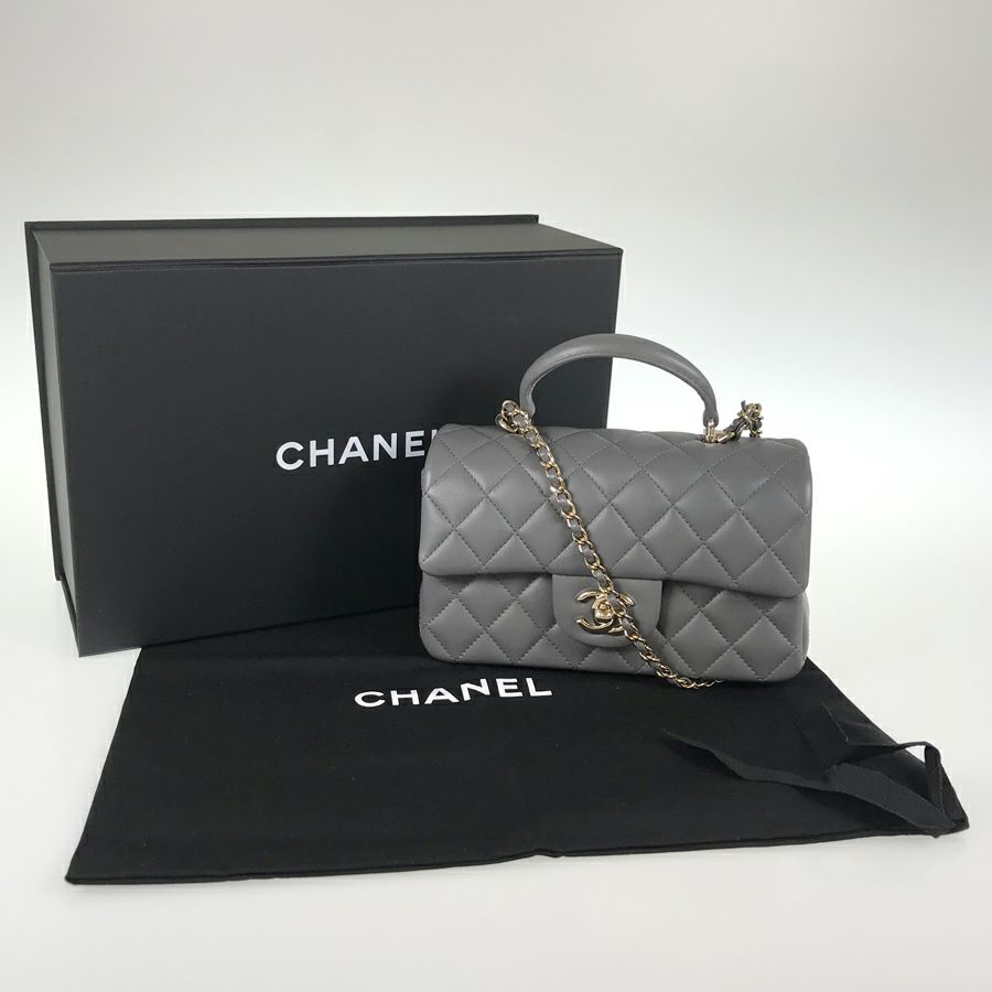 シャネル ショルダーバッグ