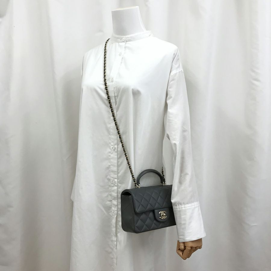 シャネル ショルダーバッグ