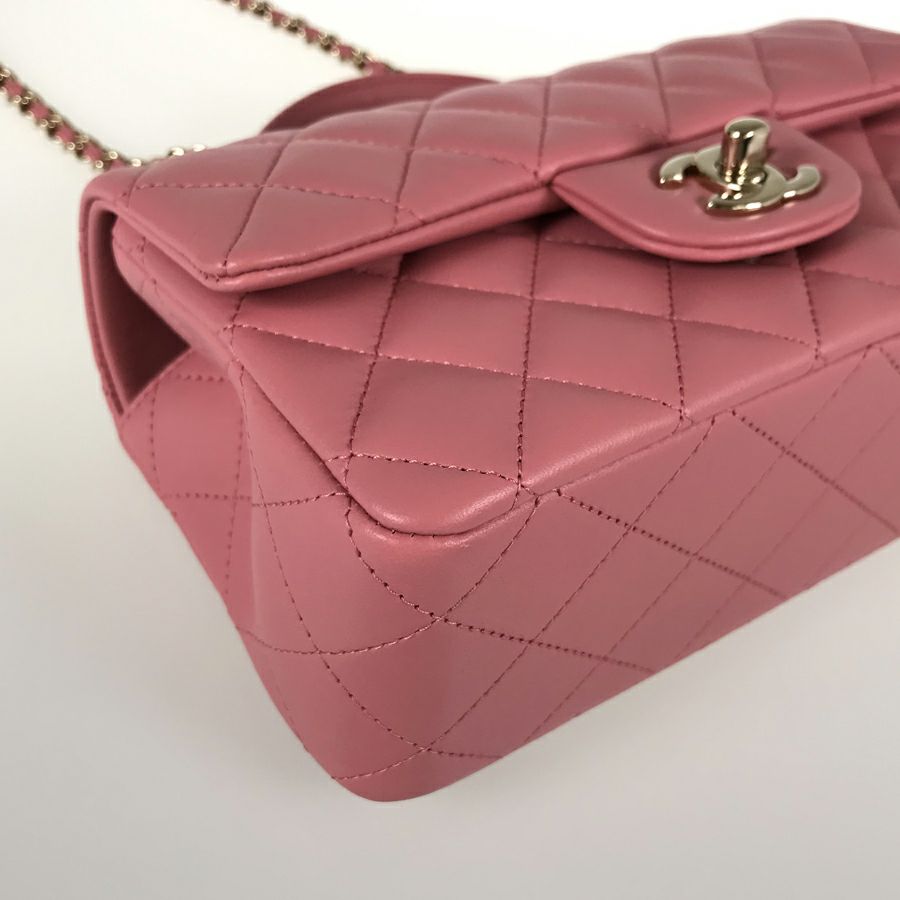 シャネル ショルダーバッグ