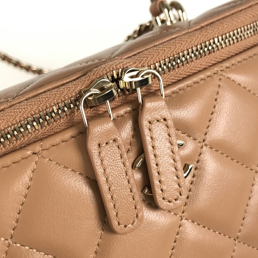 シャネル ショルダーバッグ