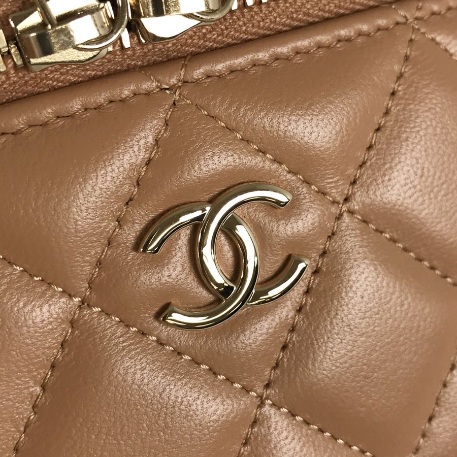 シャネル ショルダーバッグ