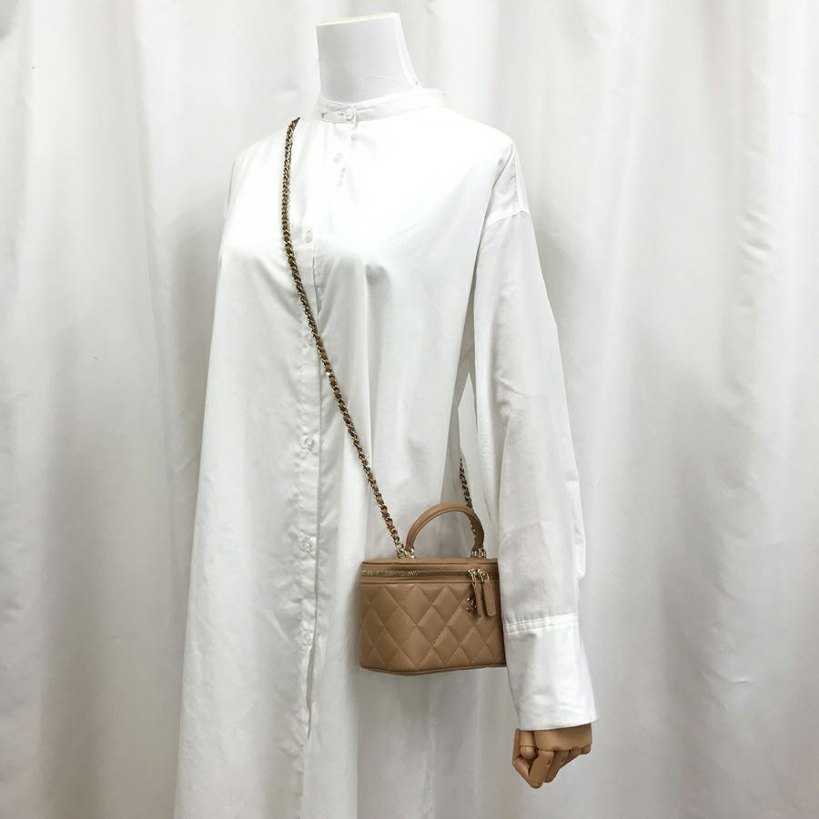 シャネル ショルダーバッグ