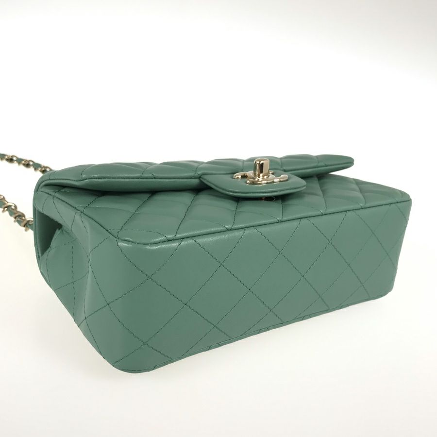 シャネル ショルダーバッグ