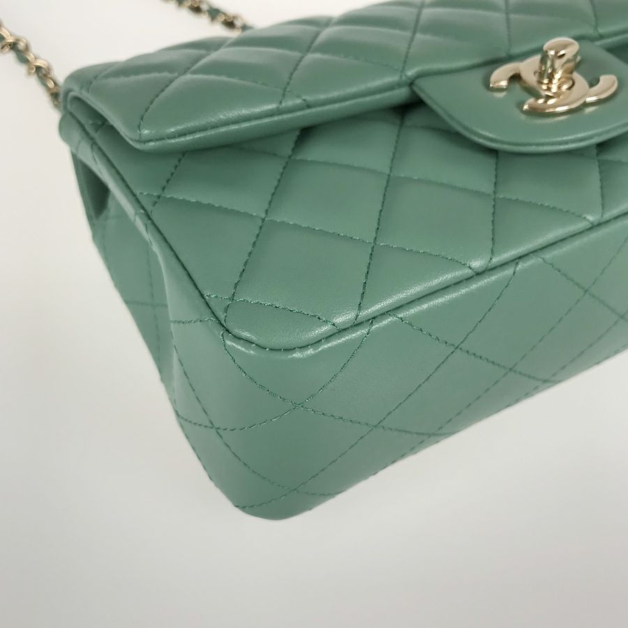 シャネル ショルダーバッグ