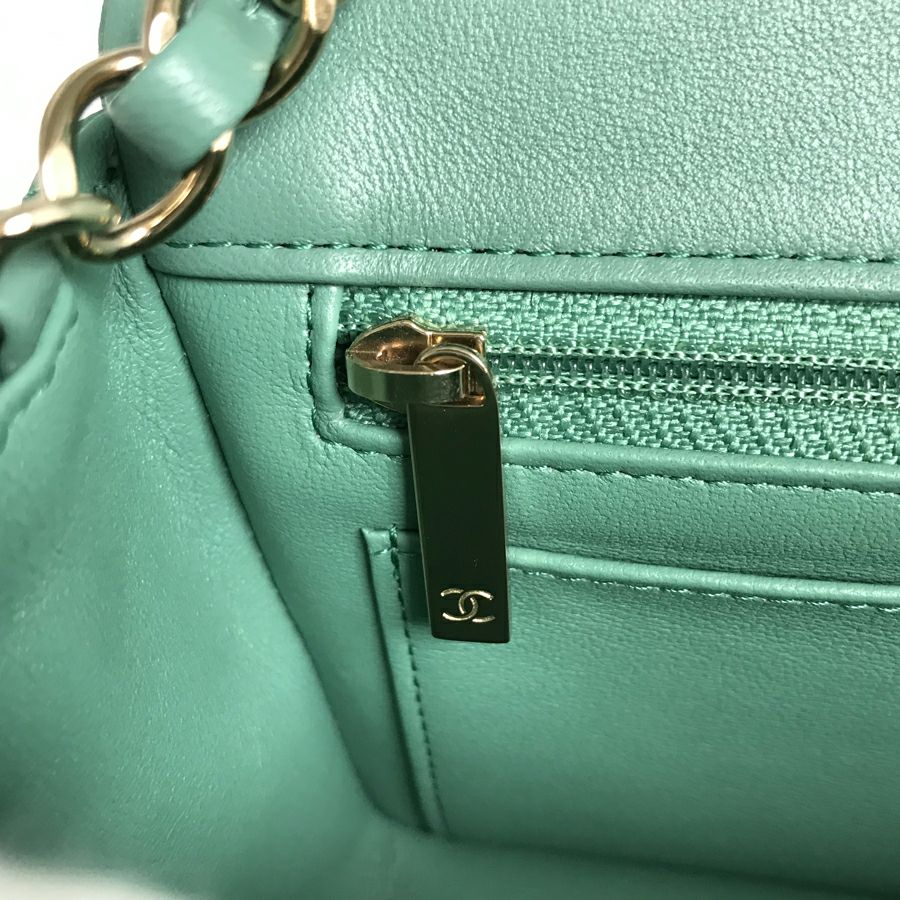 シャネル ショルダーバッグ