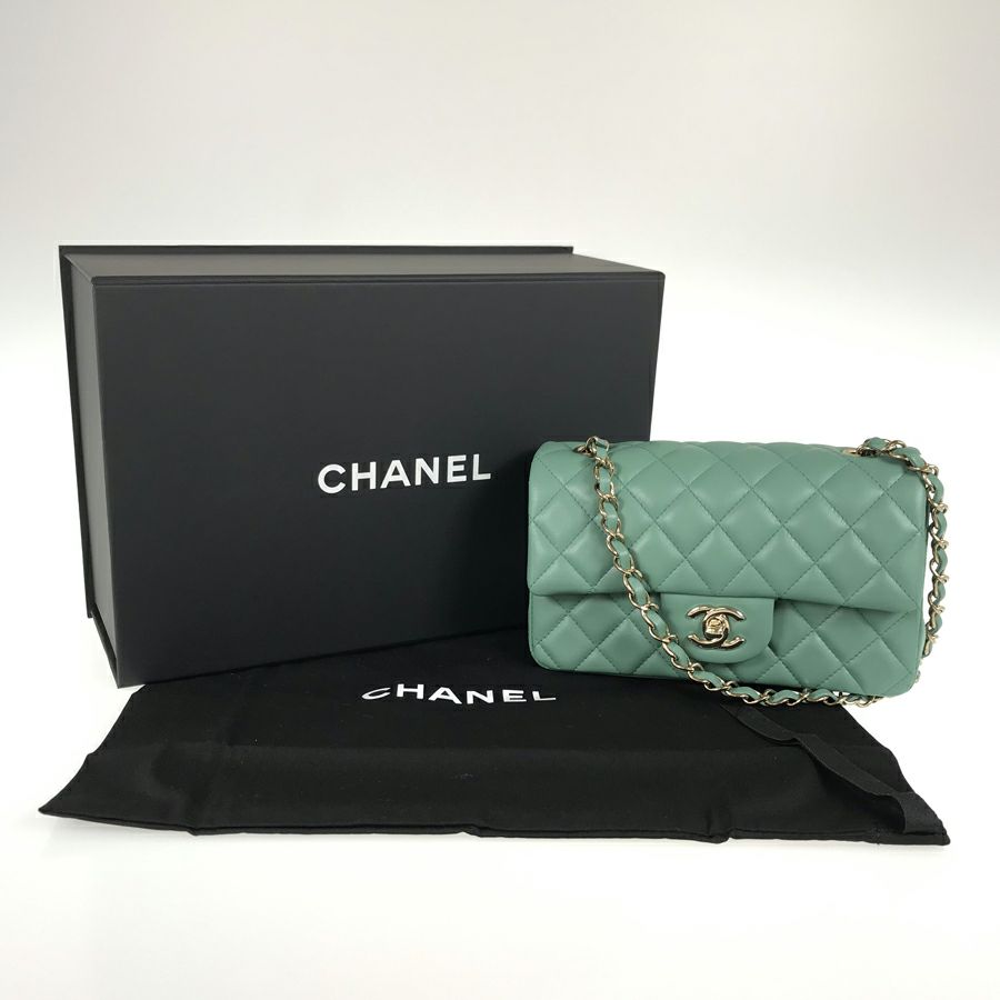 シャネル ショルダーバッグ