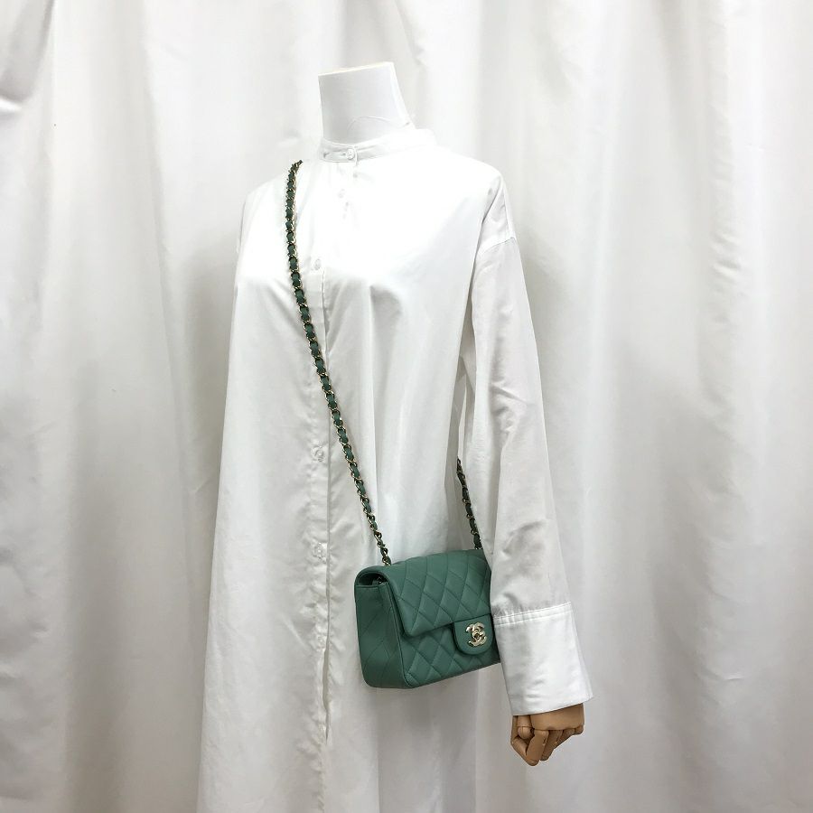 シャネル ショルダーバッグ