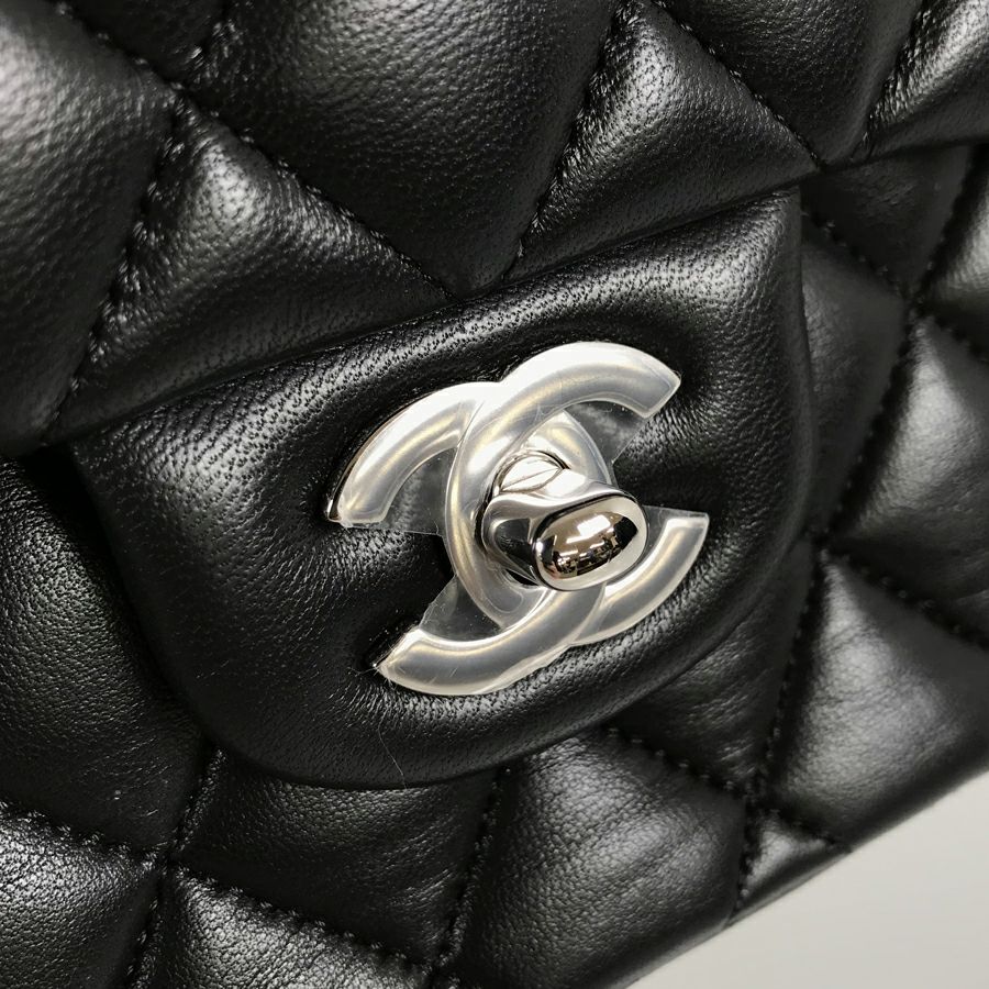 シャネル ショルダーバッグ