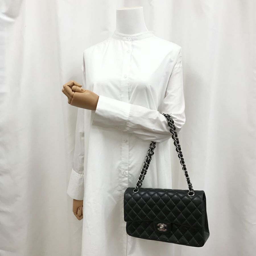 シャネル ショルダーバッグ