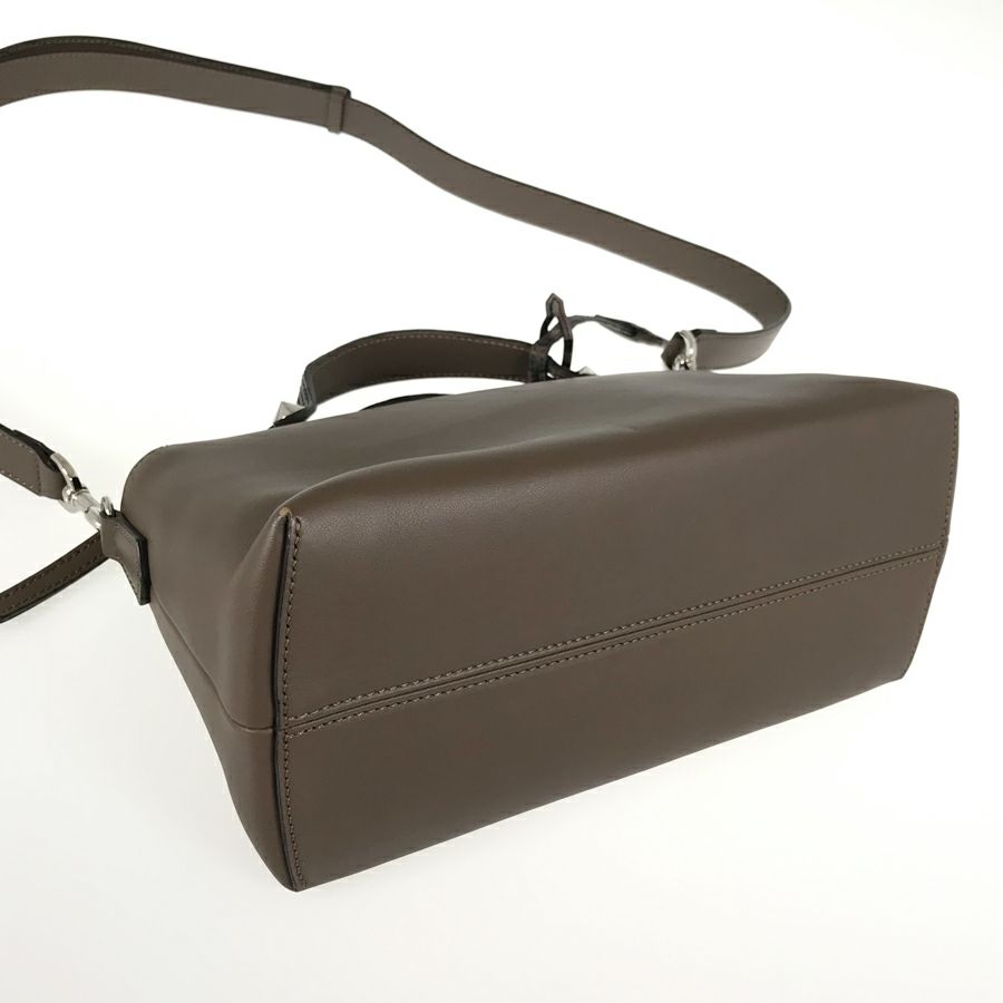 フェンディ ハンドバッグ