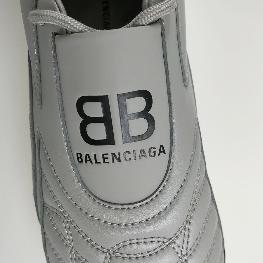 バレンシアガ レディース スニーカー