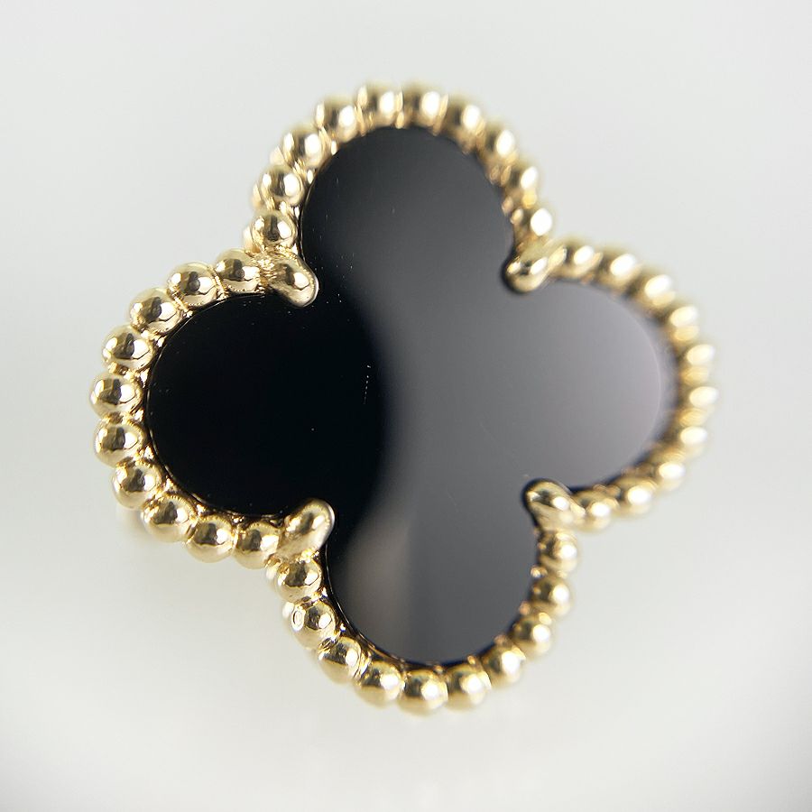 ヴァンクリーフ＆アーペル ピアス