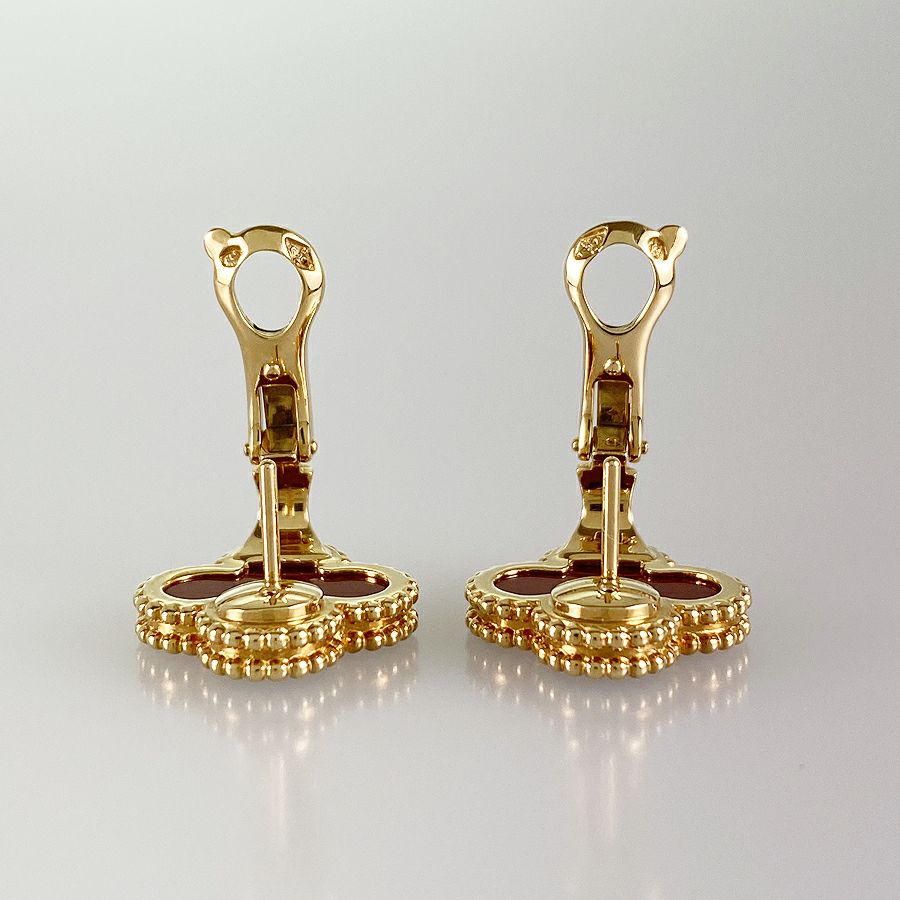 ヴァンクリーフ＆アーペル ピアス