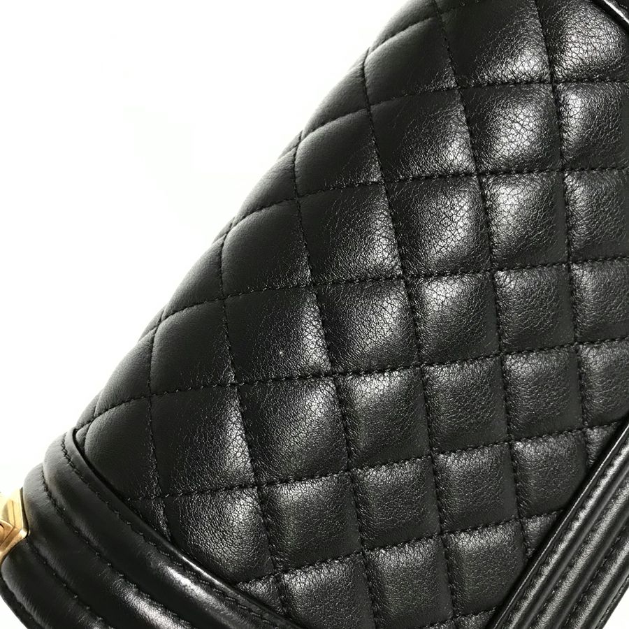 シャネル ショルダーバッグ