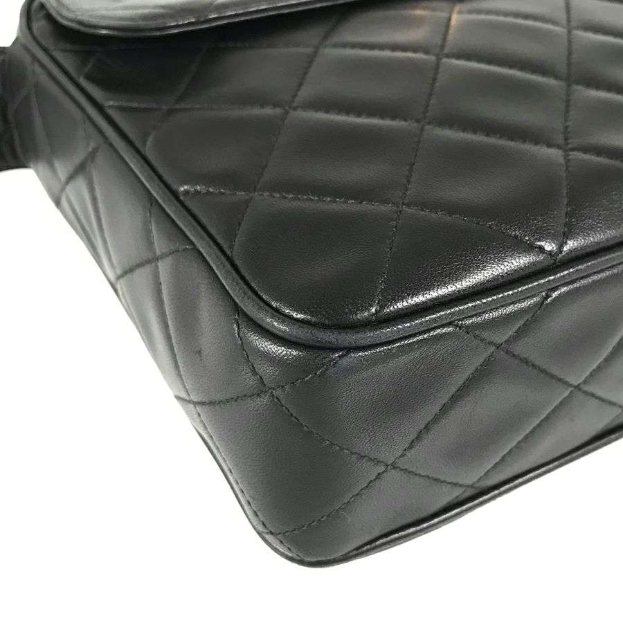 シャネル ショルダーバッグ