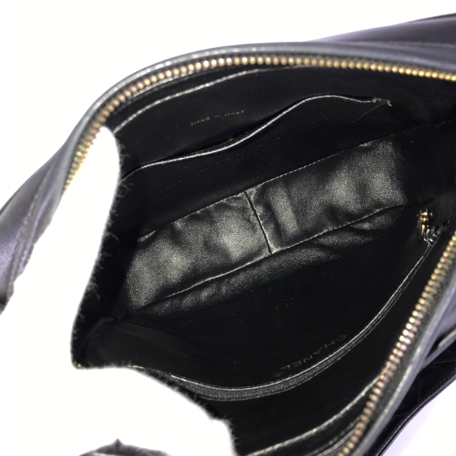 シャネル ショルダーバッグ