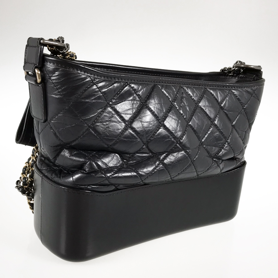 シャネル ショルダーバッグ