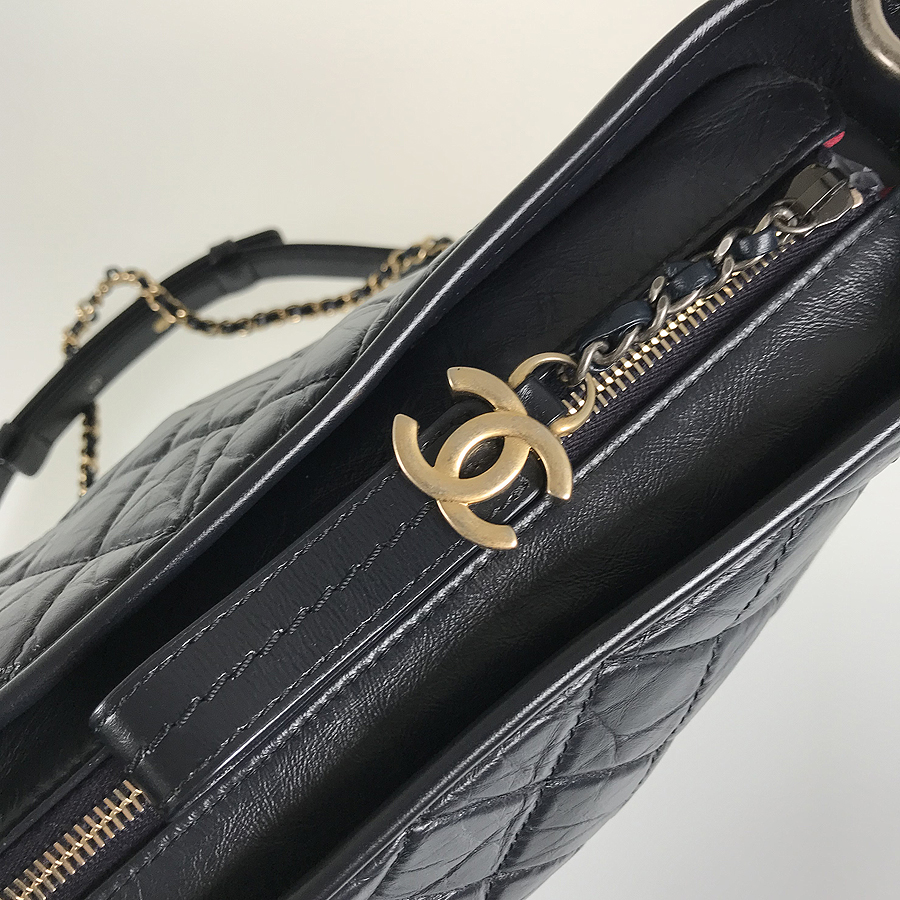 シャネル ショルダーバッグ