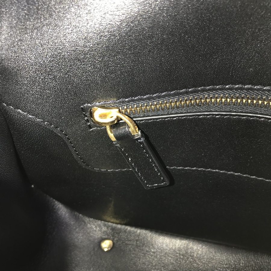 ヴァレンティノ ガラヴァーニ ショルダーバッグ