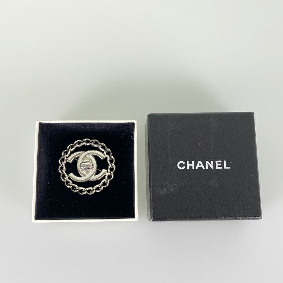 シャネル ブローチ