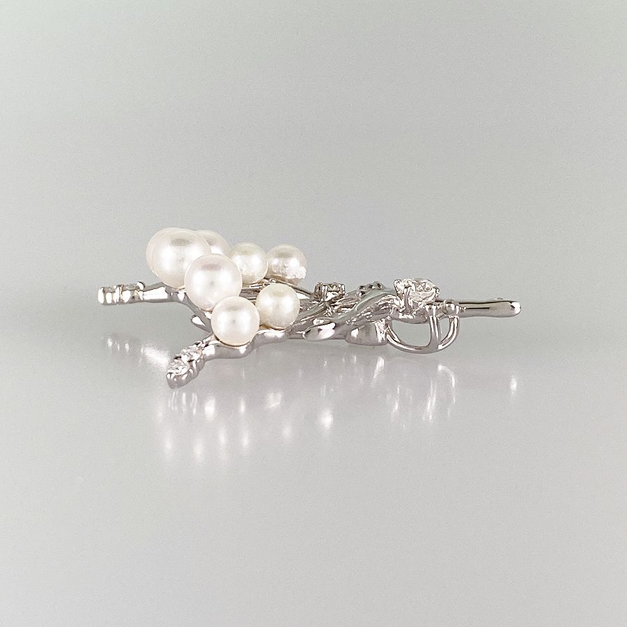 タサキ ブローチ