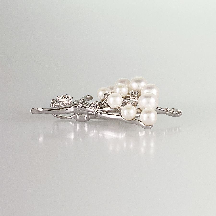 タサキ ブローチ