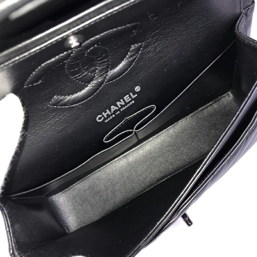 シャネル ショルダーバッグ