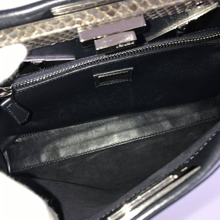 フェンディ ハンドバッグ